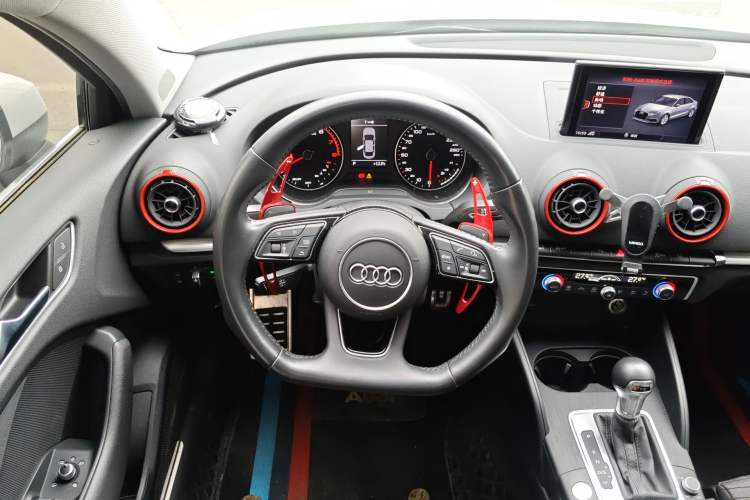 Used Audi A3 2020 Limousine 35 TFSI Sporty Version China VI Steering Wheel