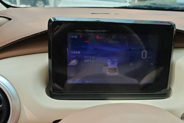 Used Wuling Hongguang MINIEV 2025 Four-Door Version Premium Edition Instrument Cluster