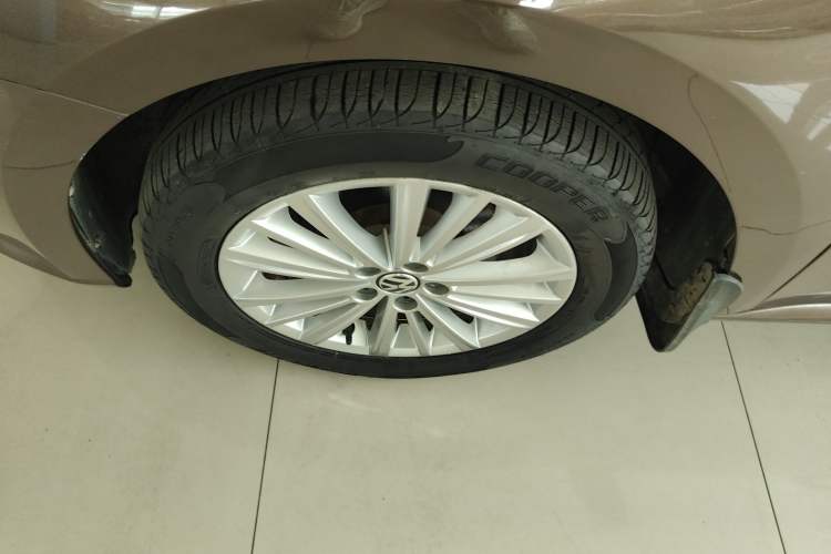 Used Volkswagen Gran Lavida 2013 1.6L Automatic Comfort Model