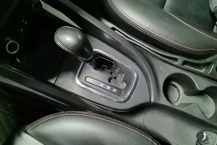 Used CHANGAN CS35 2015 1.6L Automatic Luxury Model China IV Standard
