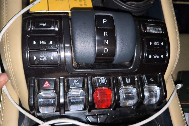 Used Formula Leopard 5 2023 Explore Edition
