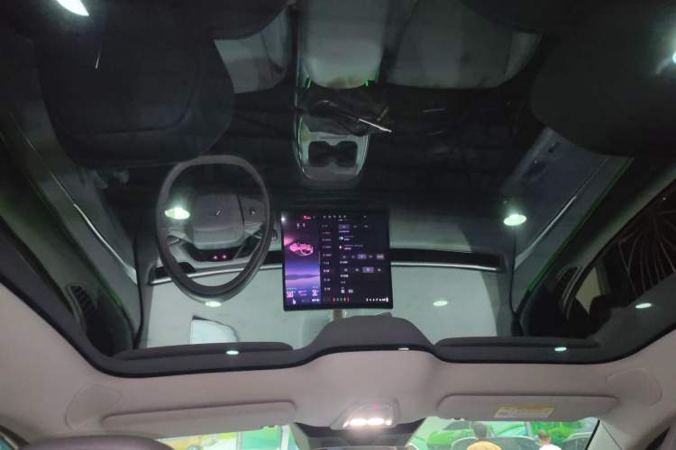 Used XPeng MONA M03 2024 620 with Ultra-Long Range Headliner