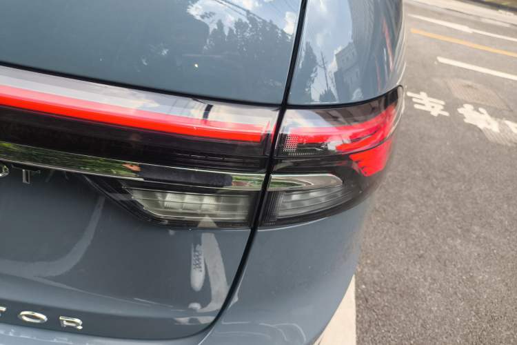 Used Lincoln Aviator 2024 3.0T V6 All-Wheel-Drive Luxury Edition Six Seats