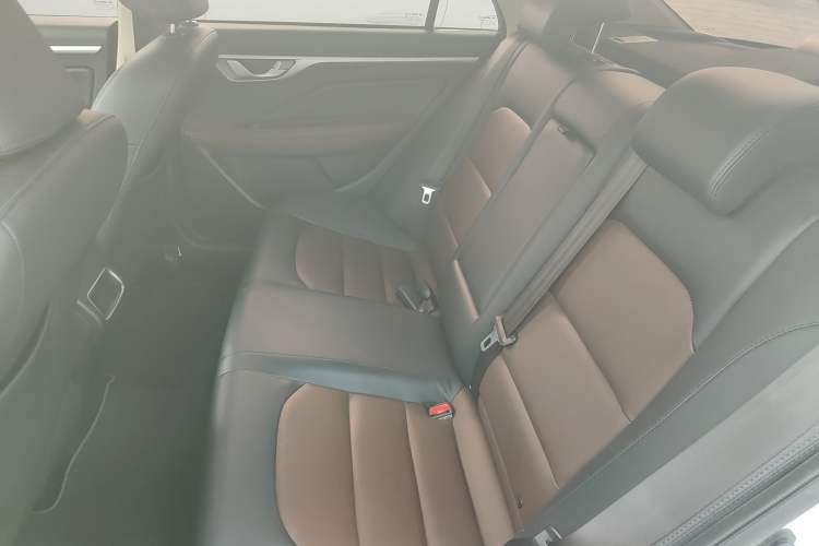 Used Geely Auto Vision 2019 Upgraded Model 1.5L CVT Luxury Version China VI Standard
