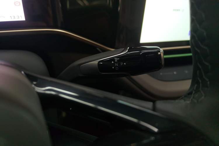 Used Hongqi EH7 2024 640 Pro+ All-Wheel Drive Gear Lever