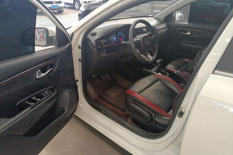 Used Kia KX Cross 2017 1.4L AT GLS