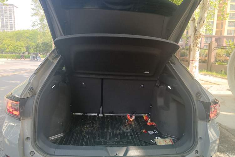 Used Volkswagen ID.4 CROZZ 2021 Long-Range PURE+ Two-Wheel Drive Version