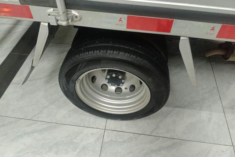 Used Linxys Huangjinka 2023 Single-Deck Container Side-Opening Pioneer Edition
