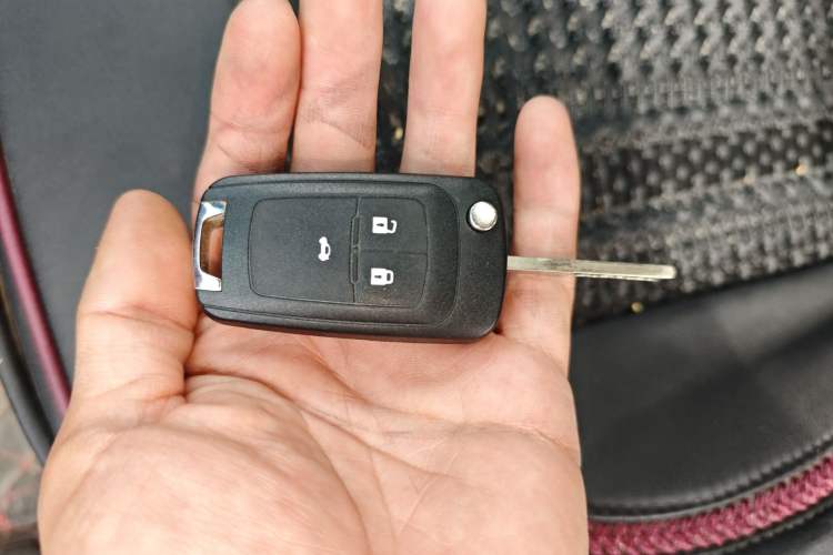 Used Chevrolet Cruze 2013 1.6L SE MT Vehicle Key