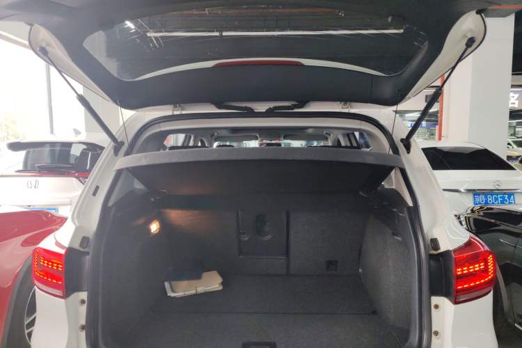 Used Volkswagen Tiguan L 2013 1.8TSI Automatic Two-Wheel Drive Luxury Model
