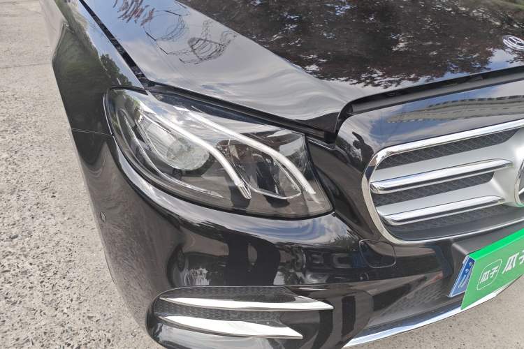 Used Mercedes-Benz E-Class 2017 E 300 L Sporty and Stylish Model Right Front Headlight