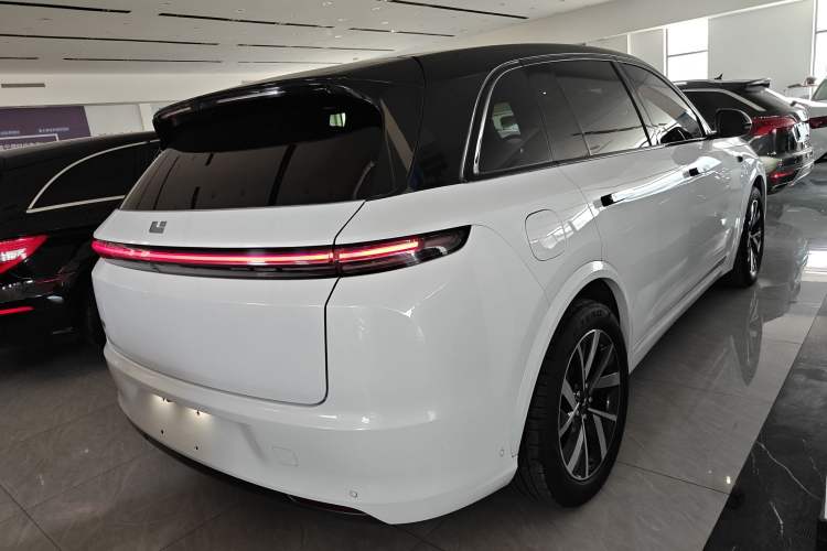 Used Li Auto L7 2023 Pro Model Rear Right 45 Deg