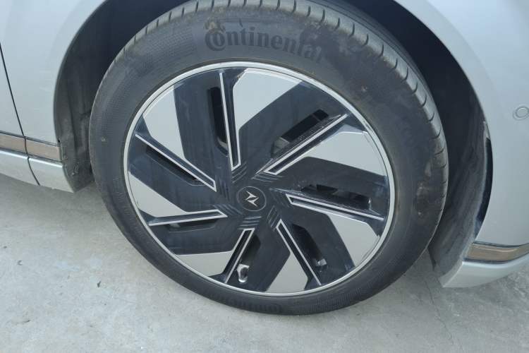 Used Dongfeng eπ eπ008 2024 210Max Range-Extended Version 6 Seats