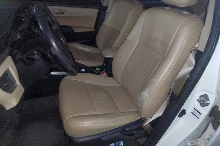 Used Toyota Levin 2015 1.8GS CVT Orange Limited Edition Left Front Seat