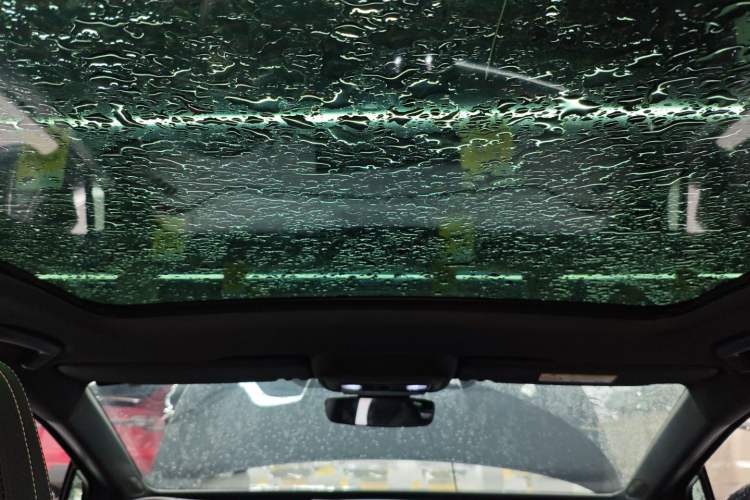 Used Volkswagen ID.UNYX 2024 Pro Long-Range Version Headliner