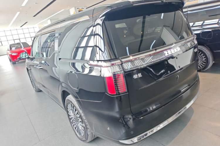 Used Zeekr 009 2024 7-Seater Walk-Through Version Four-Wheel Drive 108 kWh Rear Left 45 Deg