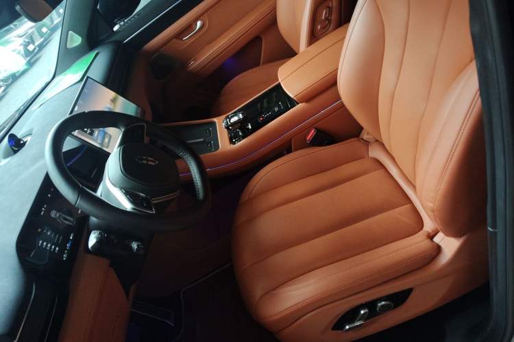 Used Hima AITO M7 2024 1.5T Intelligent Drive Rear-Drive Ultra Version 5 Seats Left Front Seat