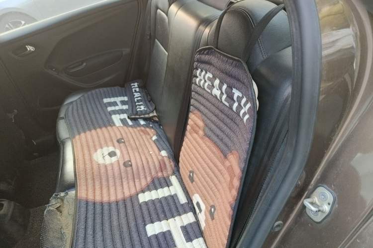 Used Peugeot 301 2014 1.6L Manual Comfort Edition