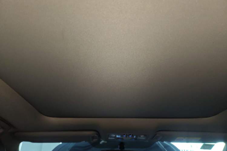 Used Toyota Highlander 2017 2.0T Four-Wheel Drive Luxury Edition 7 Seats