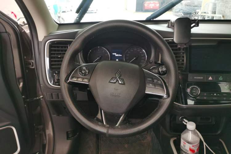 Used Mitsubishi Outlander 2020 2.0L Two-Wheel Drive Enjoyment Version 5 Seats