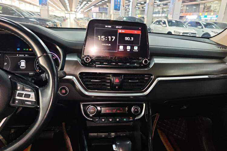 Used Kia Sportage R 2018 2.0L Automatic Smart Luxury Version China V Standard Audio And AC Panel