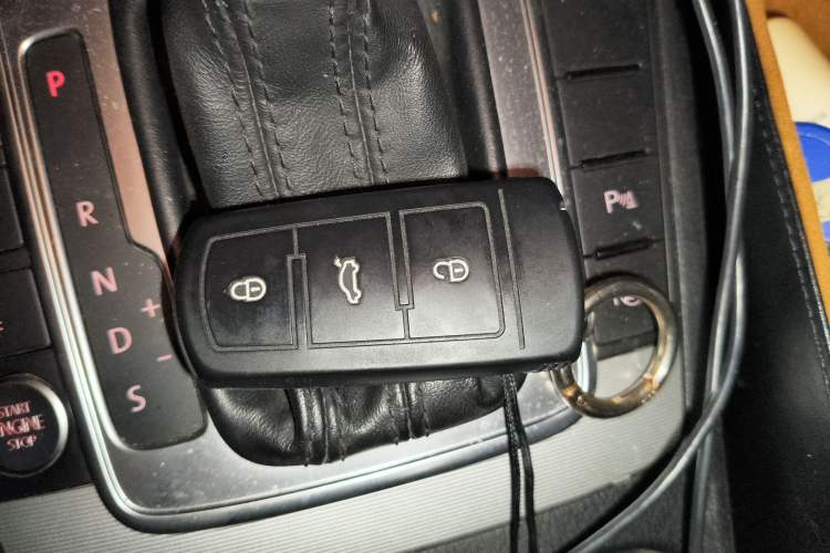 Used Volkswagen Magotan 2015 2.0 TSI Prestige Model
