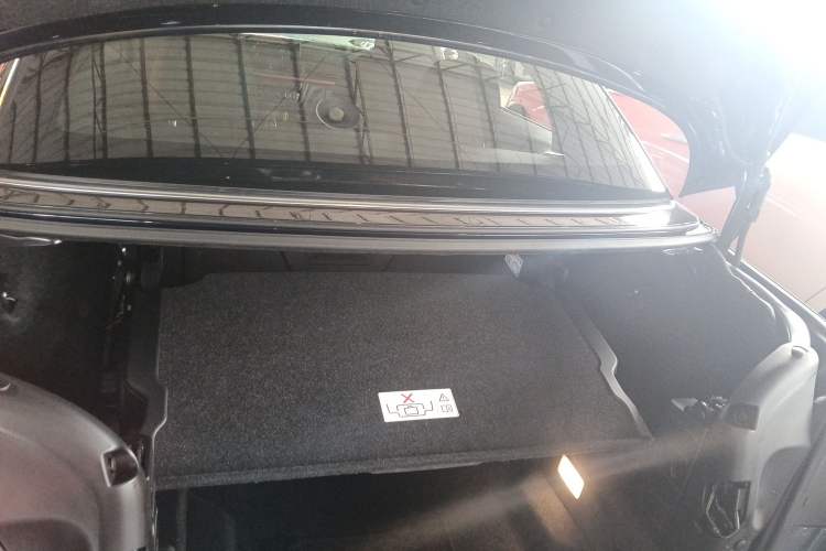 Used BMW 4 Series 2014 428i Convertible Sport Design Package Trunk