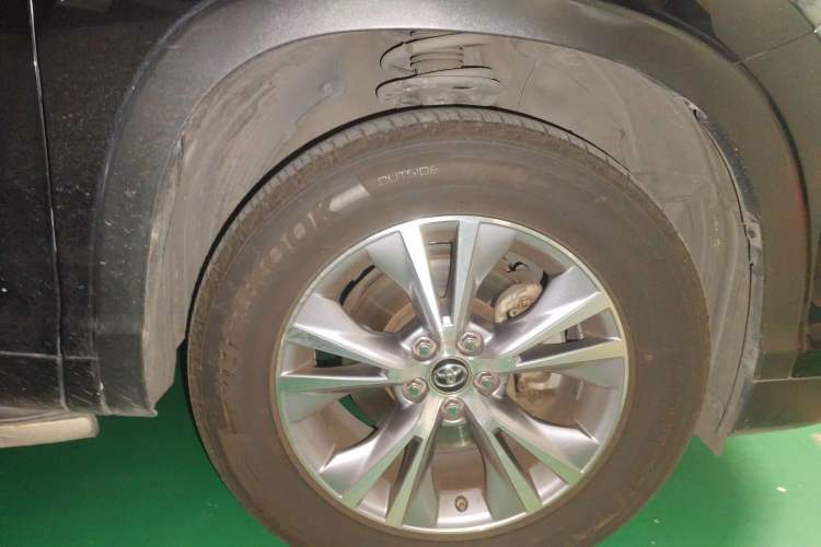 Used Toyota Highlander 2015 2.0T Four-Wheel Drive Elite Edition 7-Seater
