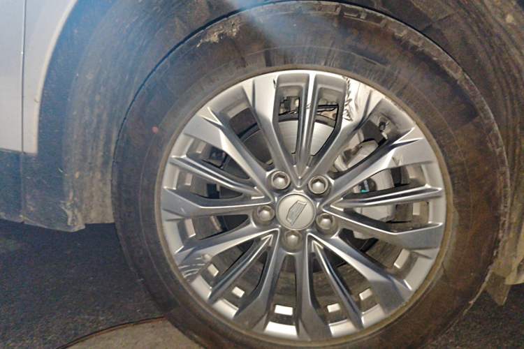 Used Cadillac XT4 2024 28T Two-Wheel-Drive Luxury Version