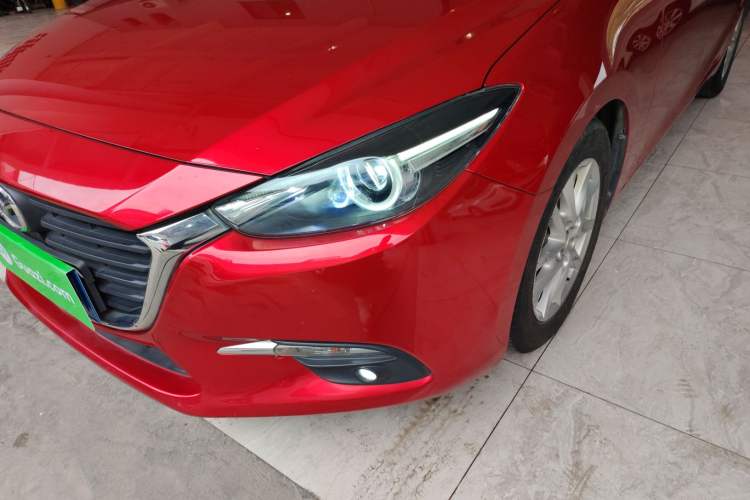 Used Mazda Mazda 3 Axela 2019 Cloud-Controlled Sedan 1.5L Automatic Luxury Model China VI Standard
