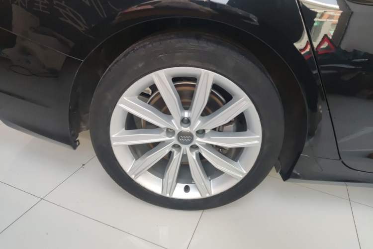 Used Audi A6L 2021 45 TFSI Prestige Dynamic Edition Right Rear Wheel Hub