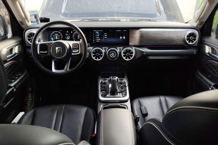 Used Tank 300 2021 City Edition 2.0T—Truly Stylish
