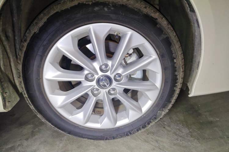 Used Toyota Corolla 2021 1.2T S-CVT Luxury Edition Right Front Wheel Hub