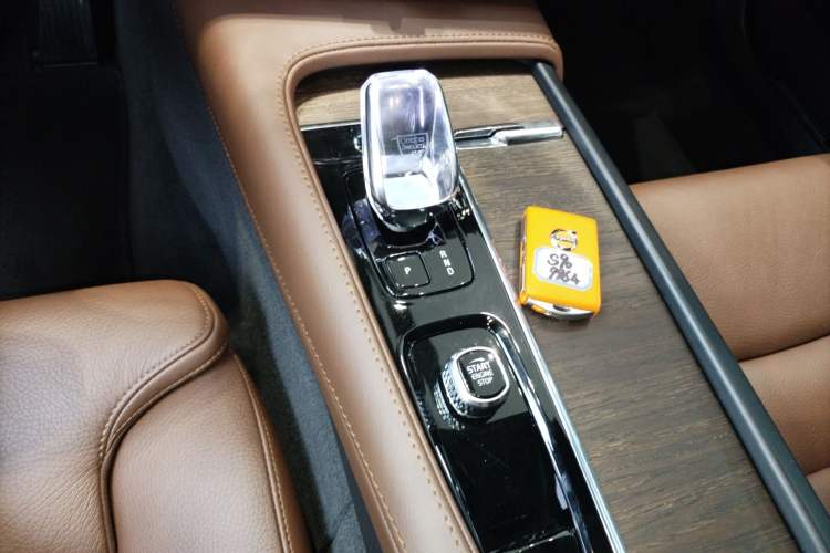 Used Volvo S90 2025 B5 Zhiyuan Luxury Edition Gear Lever