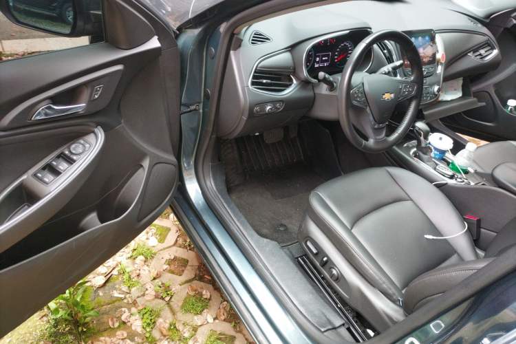 Used Chevrolet Malibu XL 2022 535T Automatic Sport Edition Driver Seat