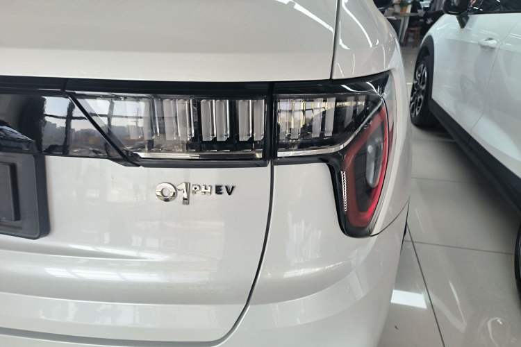 Used Lynk & Co 01 EM-P 2021 1.5TD PHEV Halo Exterior 6