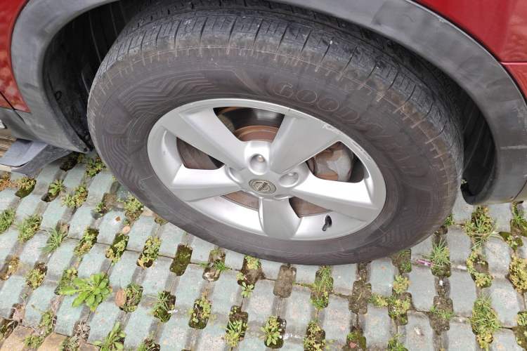 Used Nissan Qashqai 2015 2.0 XV Coolray CVT 2WD Right Front Wheel Hub