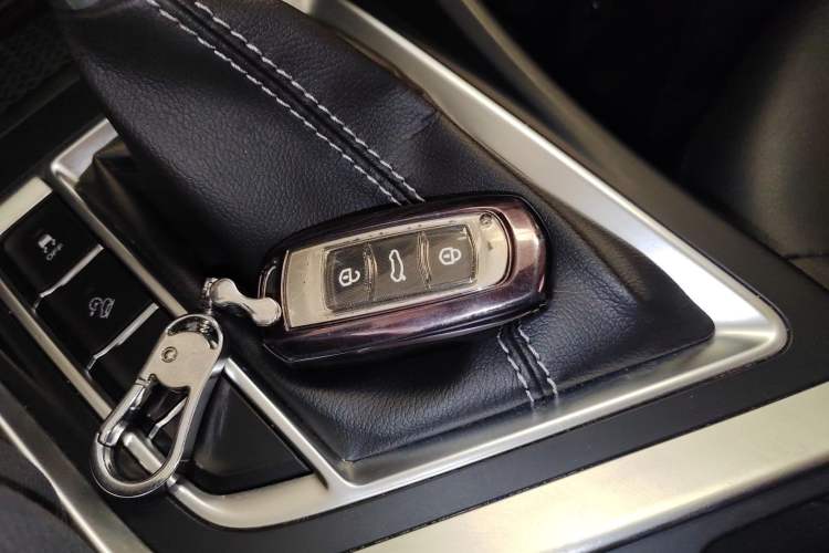 Used Geely Auto Vision X3 2019 Upgraded Model 1.5L CVT Elite Version
