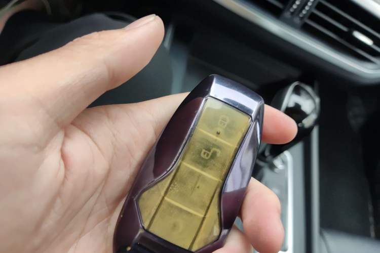 Used BYD Tang 2019 2.0T Automatic SmartConnect Luxury Version 5 Seats China VI Standard
