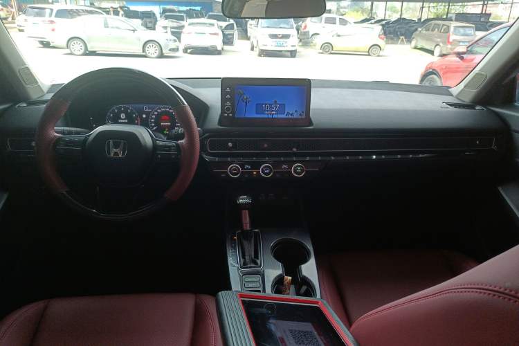 Used Honda Civic 2023 240TURBO CVT Dynamic · Center Stage Special Edition
