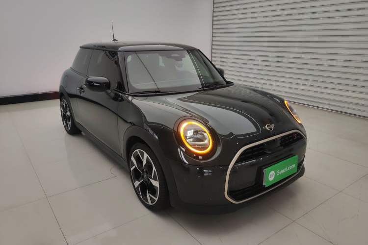 Used MINI MINI 2025 2.0T COOPER S Artist