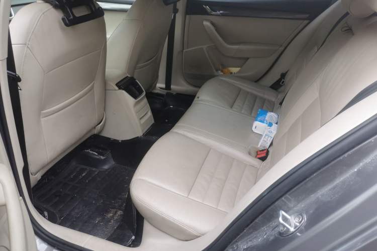 Used Skoda Octavia 2015 1.6L Automatic Yijie Edition
