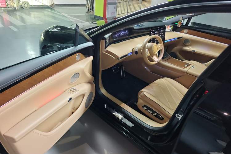 Used Hima Stelato S9 2024 All-Electric Ultra Four-Wheel-Drive Flagship Edition Driver Seat