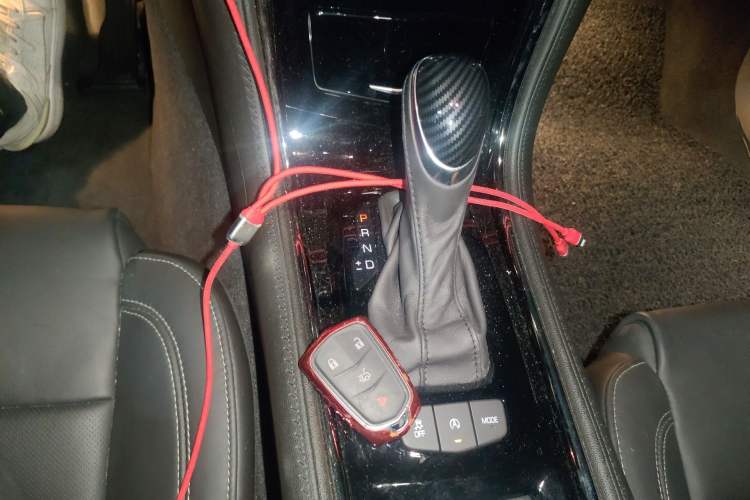 Used Cadillac ATS-L 2017 28T Fashion Edition Gear Lever