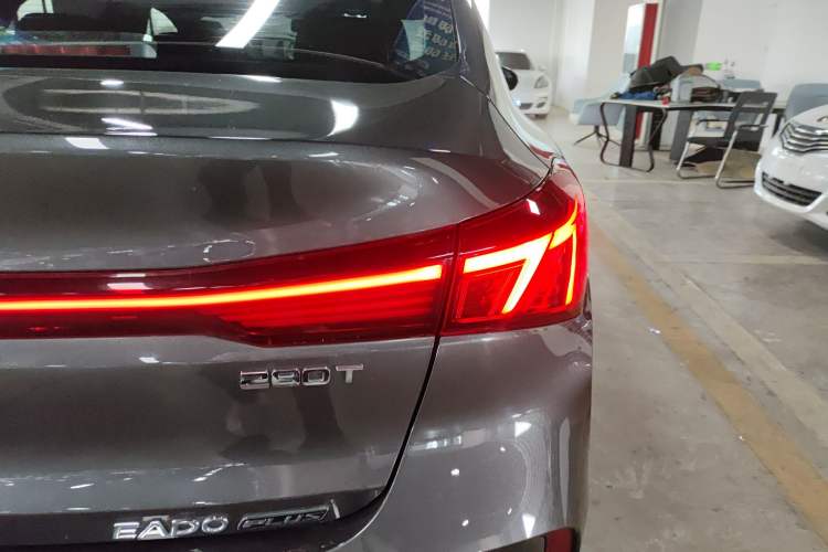 Used CHANGAN Eado 2023 Changan Edition PLUS Blue Whale NE 1.4T GDI DCT Prestige Version
