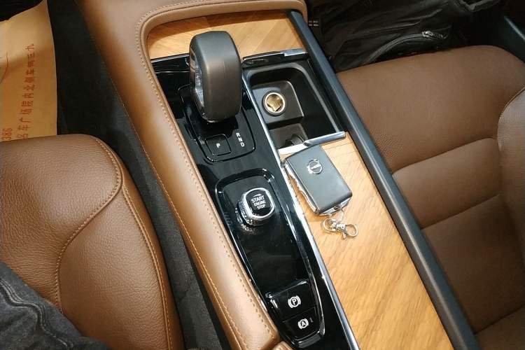 Used Volvo S90 2023 B5 Zhiyi Luxury Edition
