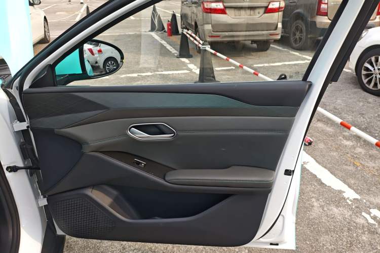 Used BYD Qin L 2025 EV 545KM Beyond Version Interior 5