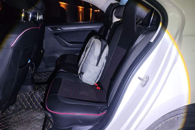 Used Volkswagen Jetta 2017 1.5L Manual Fashion Edition