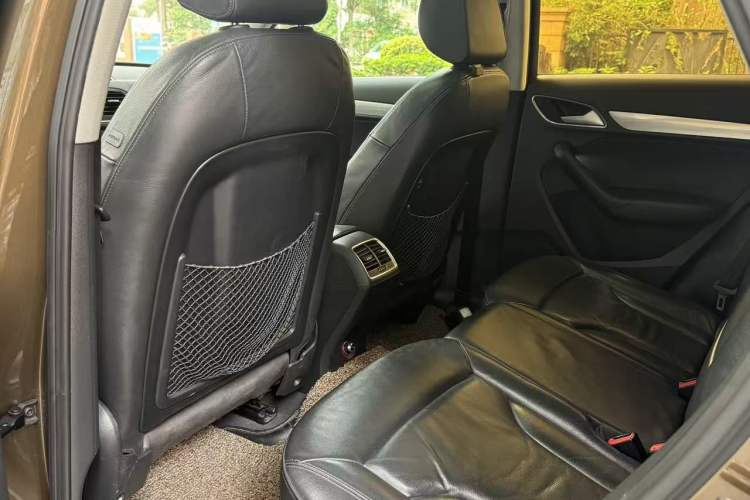 Used Audi Q3 2015 35 TFSI quattro Technology Edition Left Rear Seat