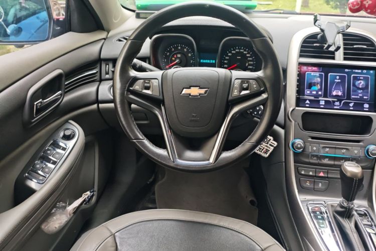 Used Chevrolet Malibu 2014 2.4L Automatic Luxury Edition Steering Wheel